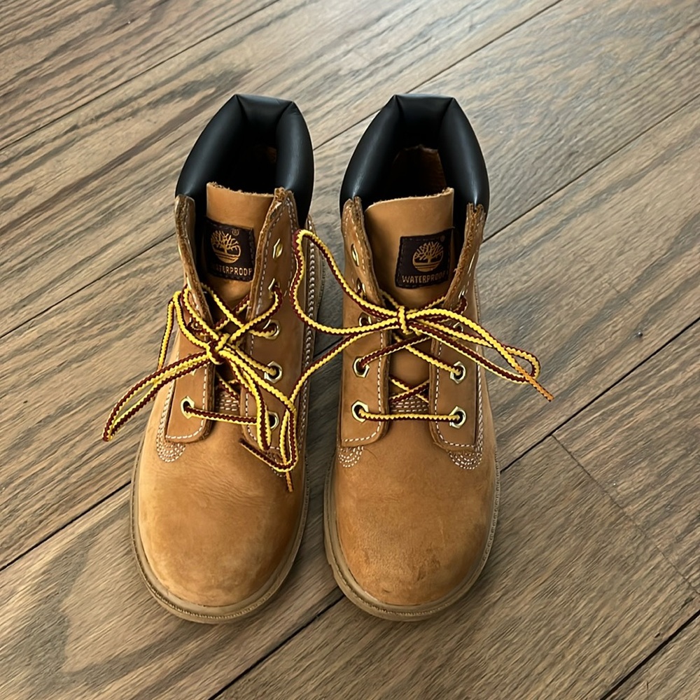 Timberland boots classic waterproof - kids size 11